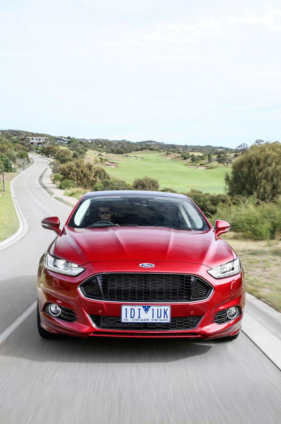  Ford Mondeo Titanium Hatchback 2015 года  (AU) (фото 7 из 12)